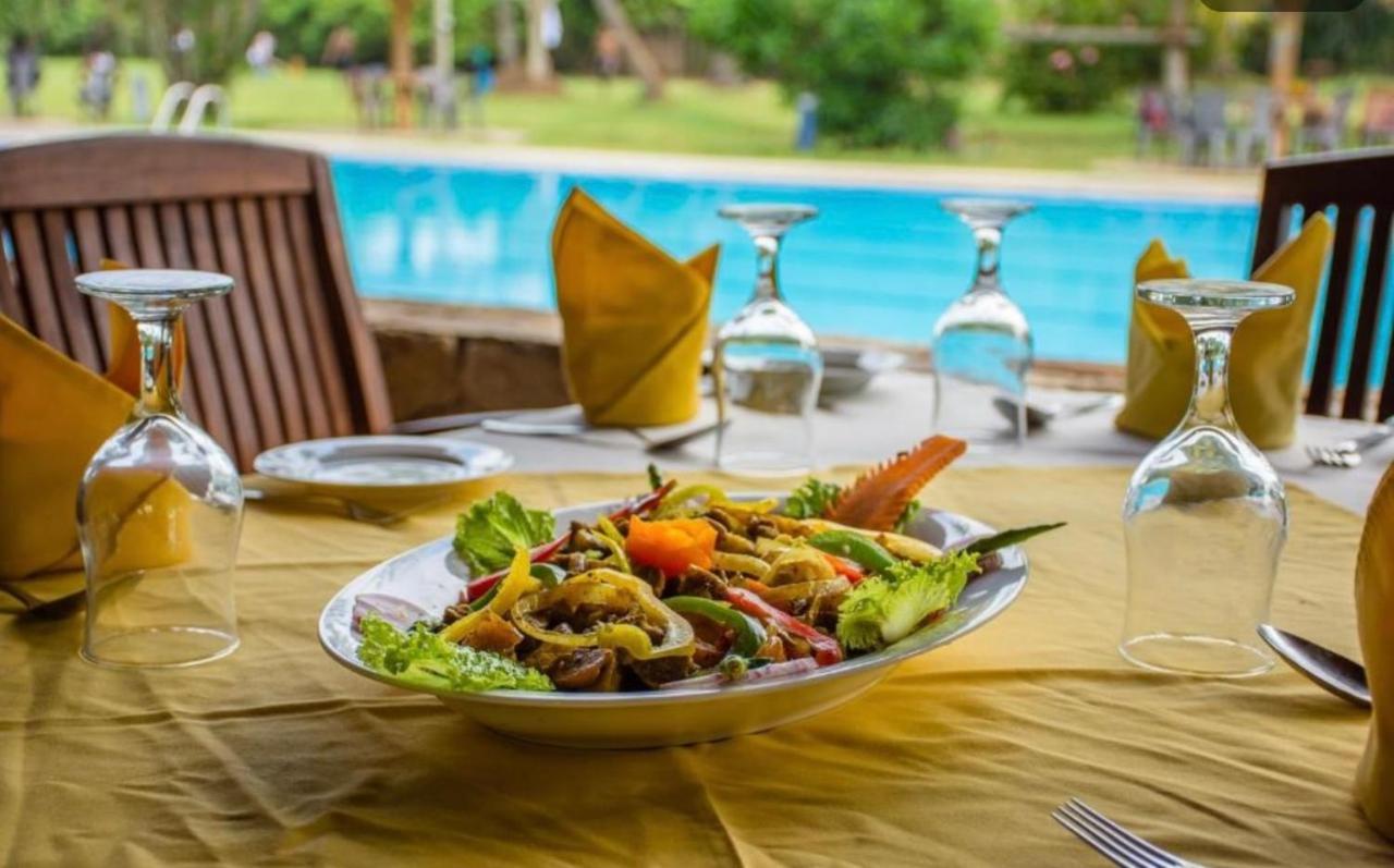 River View Banquet & Resort Wadduwa Kültér fotó