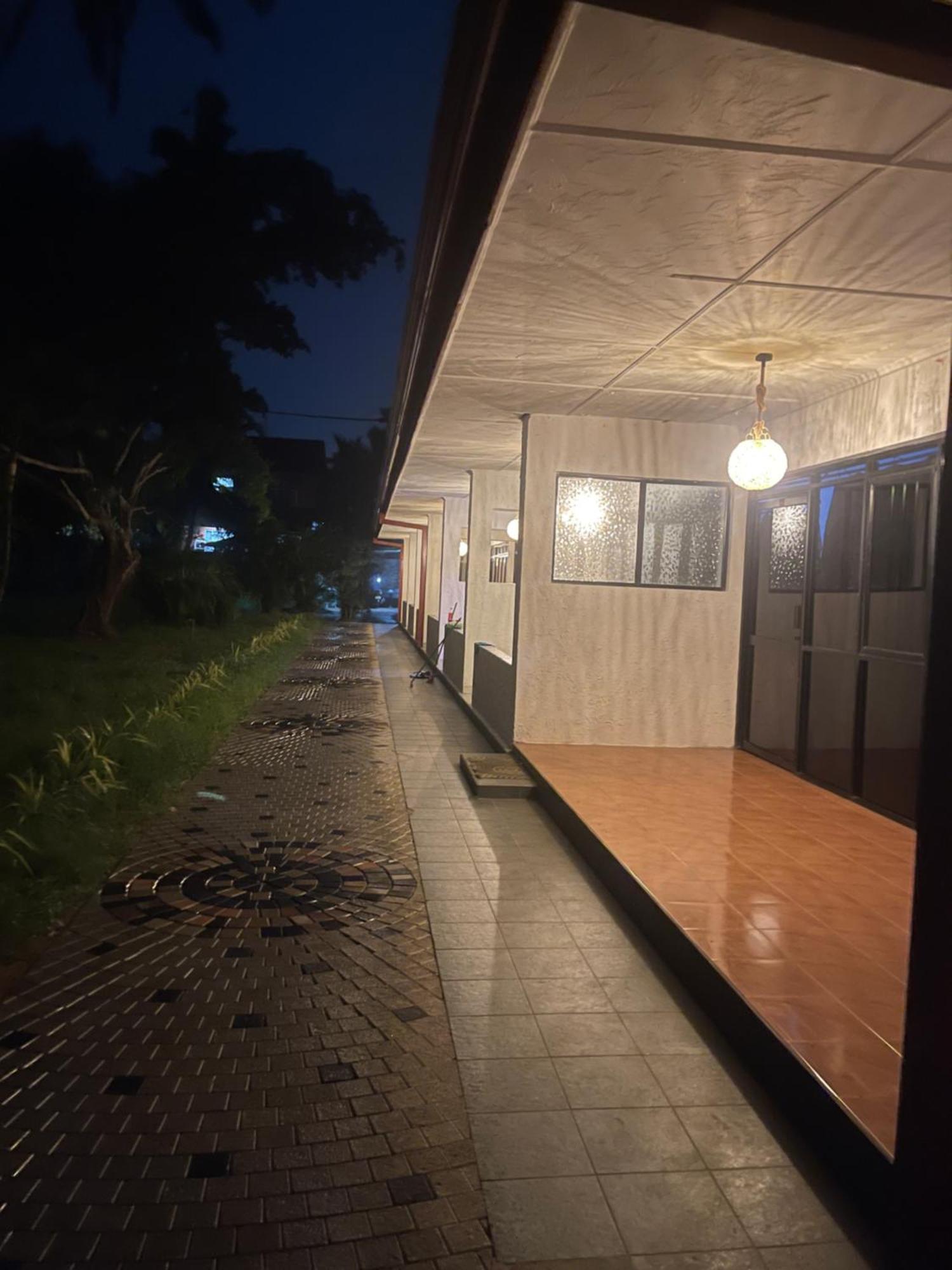 River View Banquet & Resort Wadduwa Kültér fotó