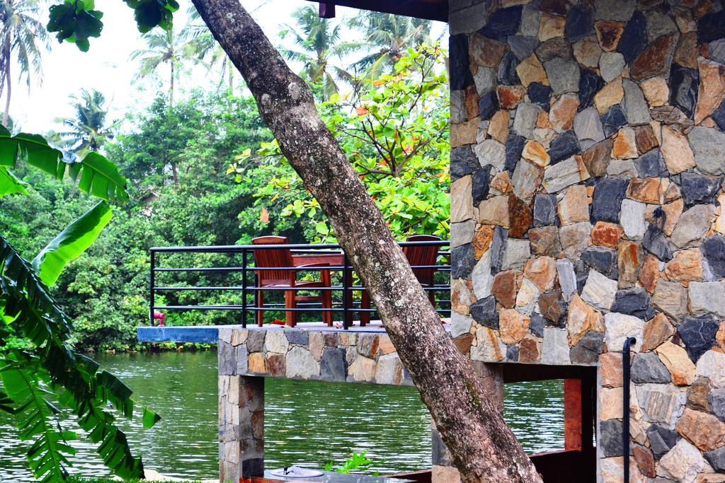 River View Banquet & Resort Wadduwa Kültér fotó