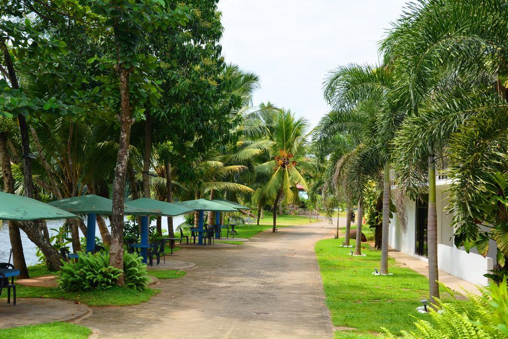 River View Banquet & Resort Wadduwa Kültér fotó