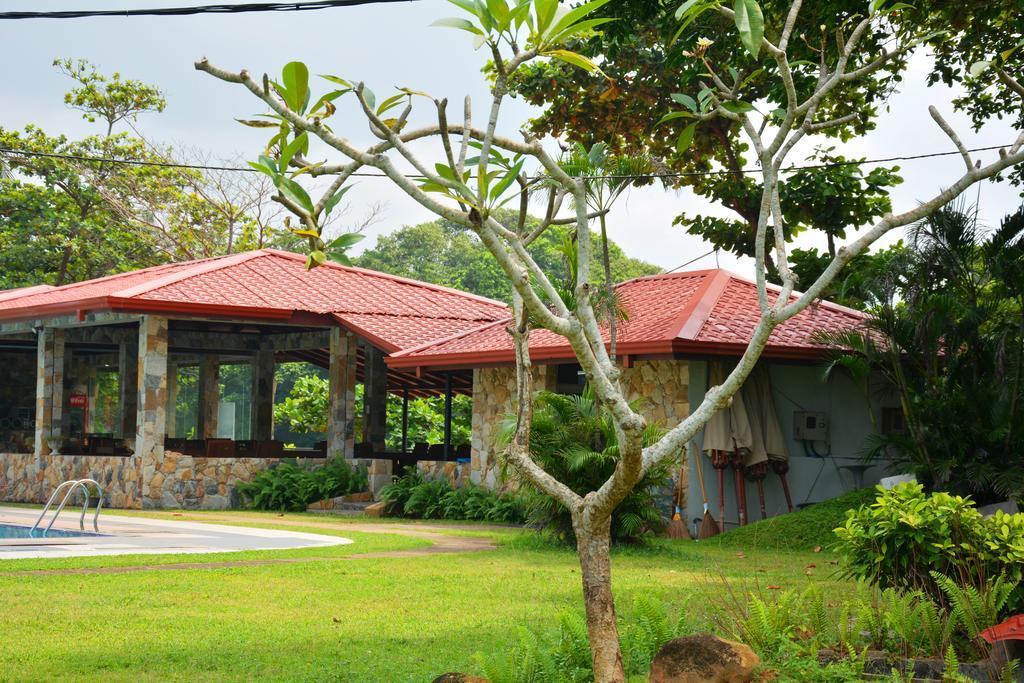River View Banquet & Resort Wadduwa Kültér fotó
