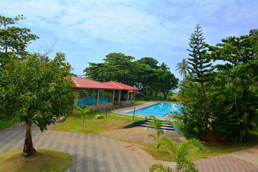 River View Banquet & Resort Wadduwa Kültér fotó