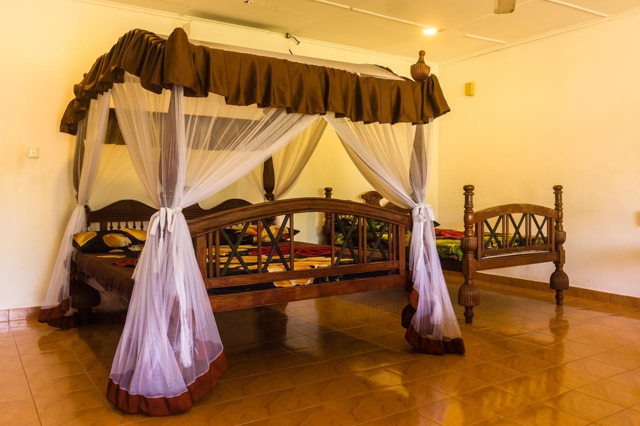 River View Banquet & Resort Wadduwa Kültér fotó
