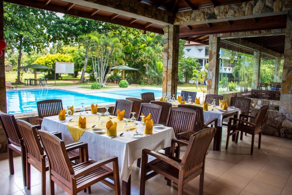 River View Banquet & Resort Wadduwa Kültér fotó